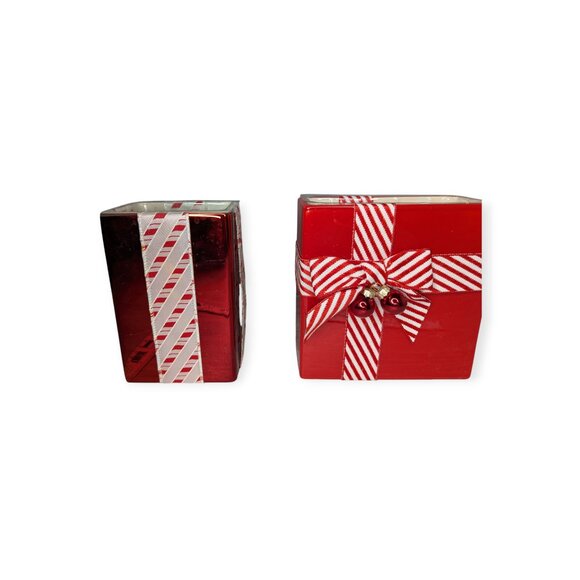 Christmas Presents Red & White Rectangle Ceramic Planters Set of 2 - Picture 12 of 12
